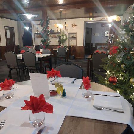 Auberge D'Ici Et D'Ailleurs Cressensac-Sarrazac Екстериор снимка