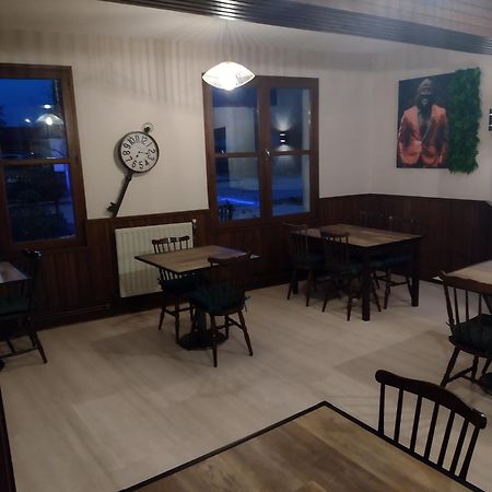 Auberge D'Ici Et D'Ailleurs Cressensac-Sarrazac Екстериор снимка