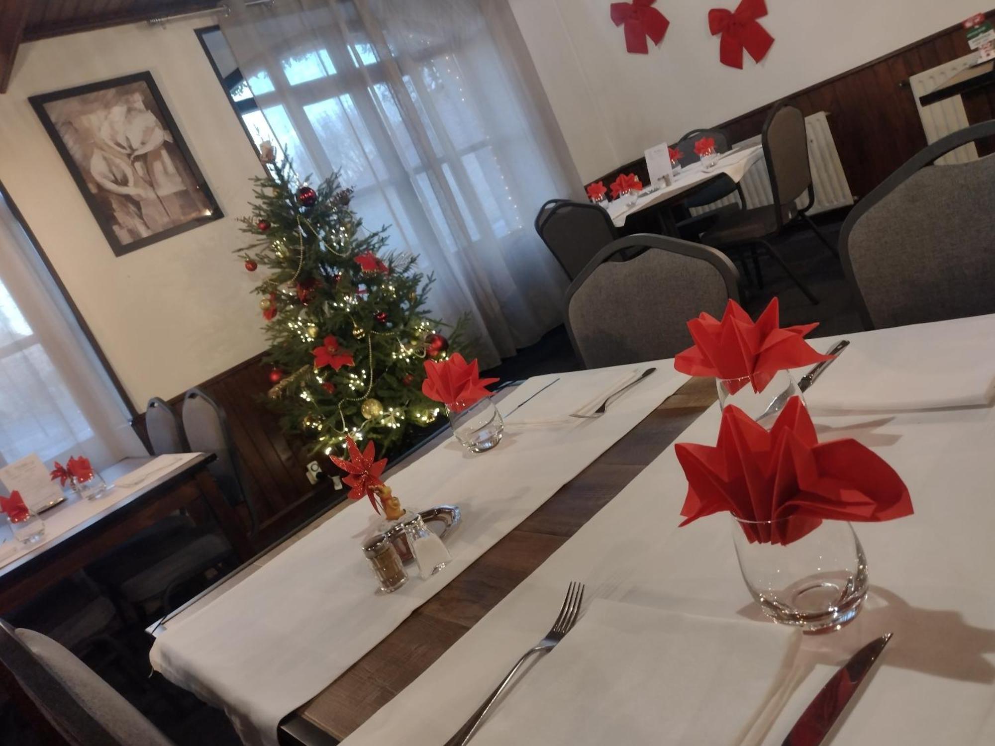 Auberge D'Ici Et D'Ailleurs Cressensac-Sarrazac Екстериор снимка